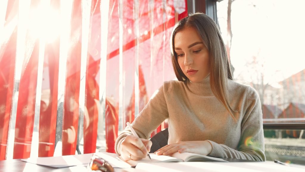 Start A Business In Canada with Crewlink Canada